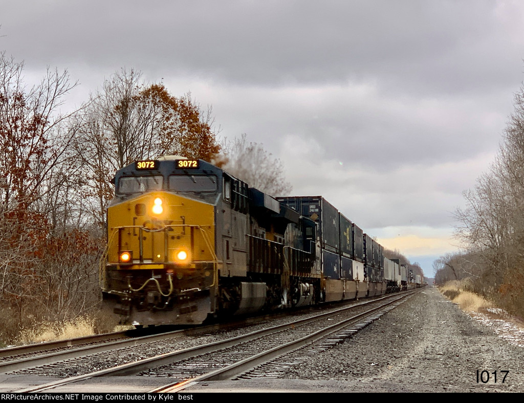 CSX 3072 on I017